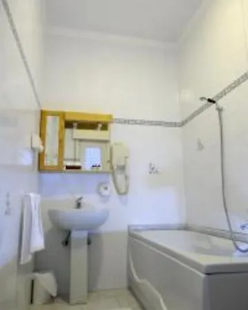 Nella Hotel 3*