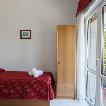 Otel Nella La Spezia