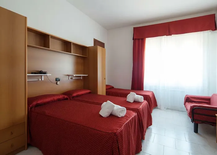 Hotel Nella 3*