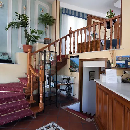 ネッラ 3* ラ・スペツィア