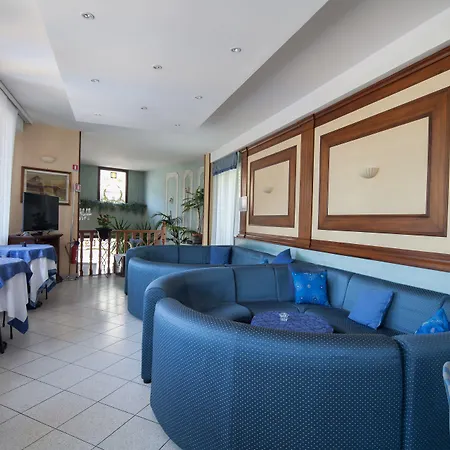 Hotel Nella 3*