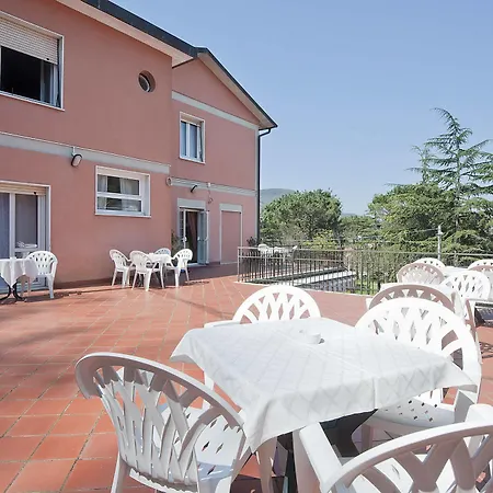 Nella מלון לה ספציה