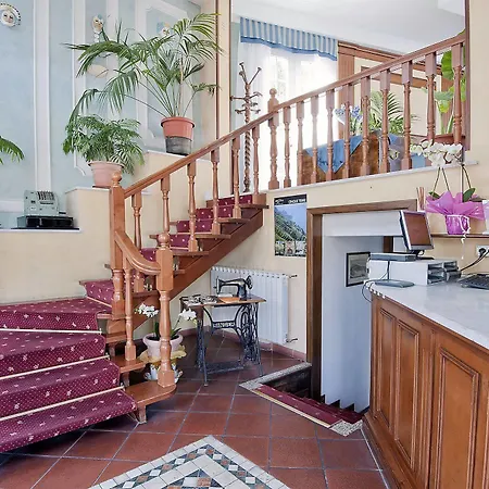 Nella Hotel 3*