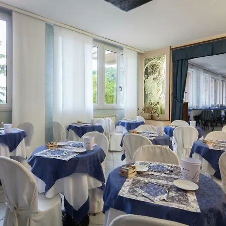 Nella La Spezia