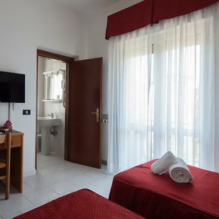 Nella מלון לה ספציה